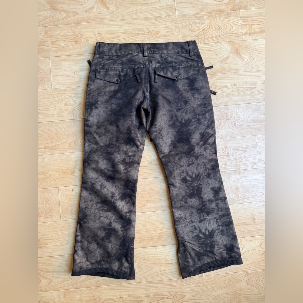 Ride Strata Snowboard Ski Pants size Large. Black and gold - women’s